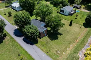 111 Cross Memorial Ave, Morganton, NC 28655 - Photo 29