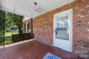 111 Cross Memorial Ave, Morganton, NC 28655 - Photo 25