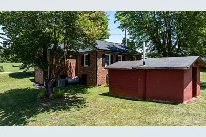 111 Cross Memorial Avenue, Morganton, NC 28655 - Photo 19
