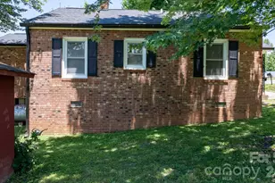 111 Cross Memorial Ave, Morganton, NC 28655 - Photo 21