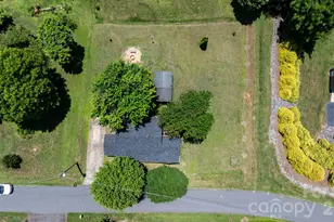 111 Cross Memorial Ave, Morganton, NC 28655 - Photo 27