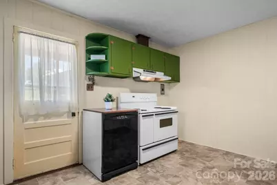 111 Cross Memorial Avenue, Morganton, NC 28655 - Photo 7