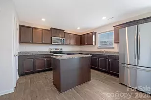 7112 Finnigan Rd, Charlotte, NC 28215 - Photo 13