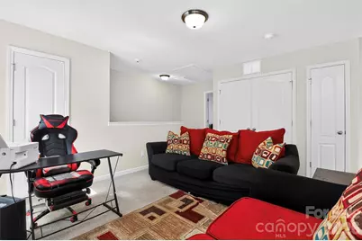 7803 Paper Birch Drive, Charlotte, NC 28215 - Photo 9