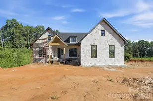 5762 Jeremiah Ct, Hickory, NC 28601 - Photo 3