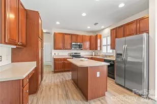 9205 Duckhorn Dr, Charlotte, NC 28277 - Photo 11