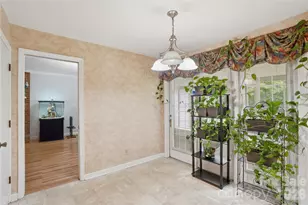 6419 Pencade Ln, Charlotte, NC 28215 - Photo 11