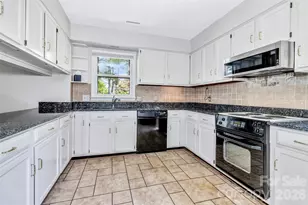 38 Chadwick Wade Dr, Asheville, NC 28804 - Photo 7