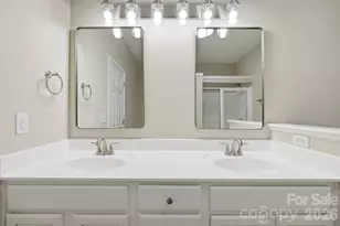 4427 Glenlea Commons Dr, Charlotte, NC 28216 - Photo 31