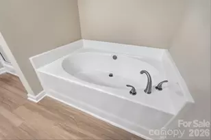 4427 Glenlea Commons Dr, Charlotte, NC 28216 - Photo 29