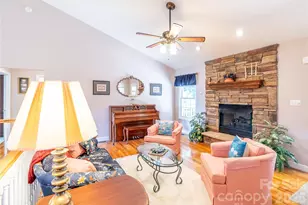 506 Brook Knoll Cir, Weaverville, NC 28787 - Photo 5