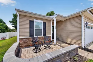 1049 Sweetgum St, Gastonia, NC 28054 - Photo 5