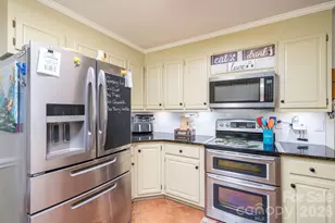 1080 Mackey Ct, Gastonia, NC 28056 - Photo 17