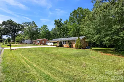 644 Dallas Spencer Mountain Road, Dallas, NC 28034 - Photo 3