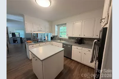 3755 21st Street NE, Hickory, NC 28601 - Photo 9