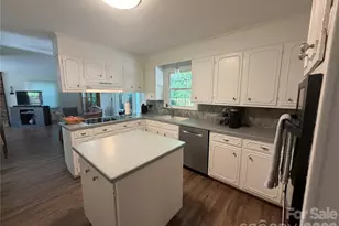 3755 21st St NE, Hickory, NC 28601 - Photo 9