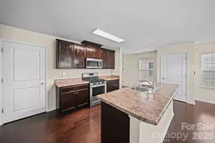 9539 Kendall Dr, Charlotte, NC 28214 - Photo 11
