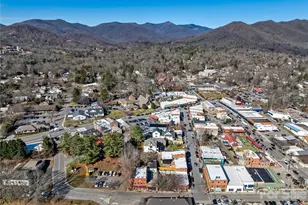 204 Sutton Ave, Black Mountain, NC 28711 - Photo 3