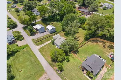 25 Nesbitt Street, Waynesville, NC 28786 - Photo 33