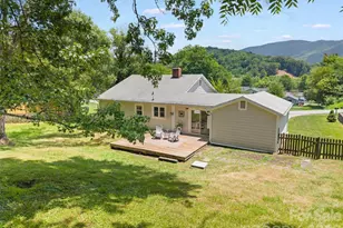 25 Nesbitt St, Waynesville, NC 28786 - Photo 21