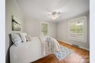 25 Nesbitt Street, Waynesville, NC 28786 - Photo 23