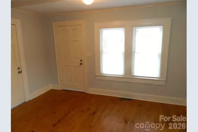 129 Edgebrook Place NW, Lenoir, NC 28645 - Photo 9