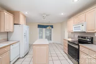 112 Mooreland Dr NE, Conover, NC 28613 - Photo 21