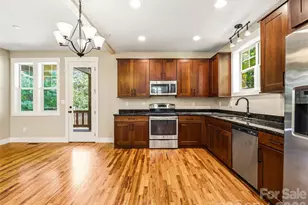 25 Shady Park Ln, Asheville, NC 28804 - Photo 19