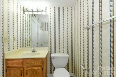 5008 Lawndale Drive, Greensboro, NC 27455 - Photo 17
