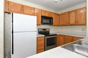 5008 Lawndale Dr, Greensboro, NC 27455 - Photo 11