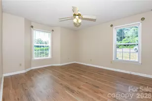 5008 Lawndale Dr, Greensboro, NC 27455 - Photo 19