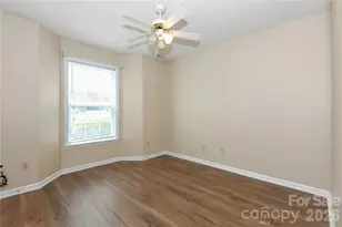 5008 Lawndale Dr, Greensboro, NC 27455 - Photo 15