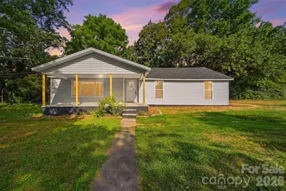 218 33rd Street SW, Hickory, NC 28602 - Photo 1