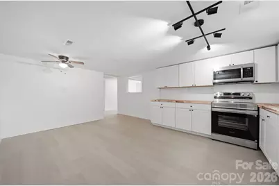 218 33rd Street SW, Hickory, NC 28602 - Photo 3