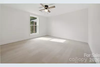 218 33rd Street SW, Hickory, NC 28602 - Photo 15