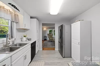 32 W Highland Avenue, Granite Falls, NC 28630 - Photo 13