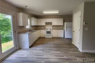 1127 Oswald T Dr, Newton, NC 28658 - Photo 5