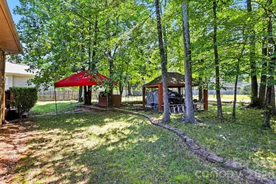 10130 Fairlea Drive, Charlotte, NC 28269 - Photo 41