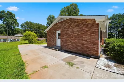 1401 Southwest Boulevard, Newton, NC 28658 - Photo 35