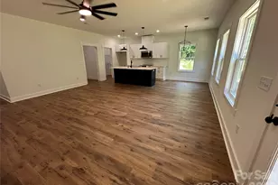 907 Orangewood St, Kannapolis, NC 28081 - Photo 3