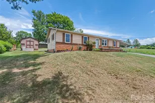 111 Keith St, Clyde, NC 28721 - Photo 1