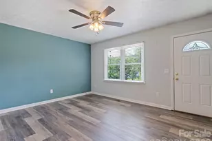 111 Keith St, Clyde, NC 28721 - Photo 9