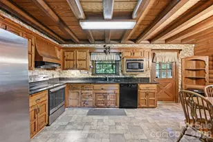 6808 Linda Lake Dr, Charlotte, NC 28215 - Photo 7
