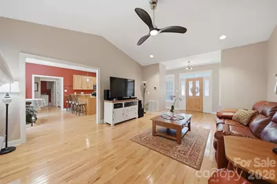 4305 Cottingham Drive, Hickory, NC 28602 - Photo 7