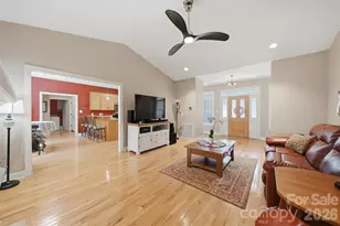 4305 Cottingham Dr, Hickory, NC 28602 - Photo 7