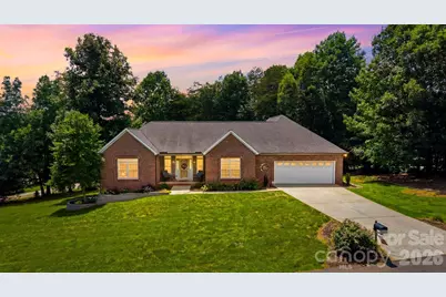 4305 Cottingham Drive, Hickory, NC 28602 - Photo 1