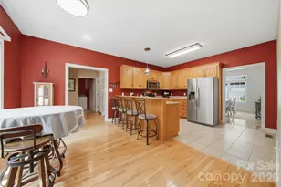 4305 Cottingham Dr, Hickory, NC 28602 - Photo 11