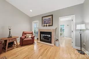 4305 Cottingham Dr, Hickory, NC 28602 - Photo 5