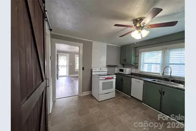 409 S Maple Street, Dallas, NC 28034 - Photo 13