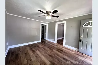 409 S Maple Street, Dallas, NC 28034 - Photo 7